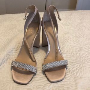 NEW Never worn Badgley Mischka Satin Rose Heels